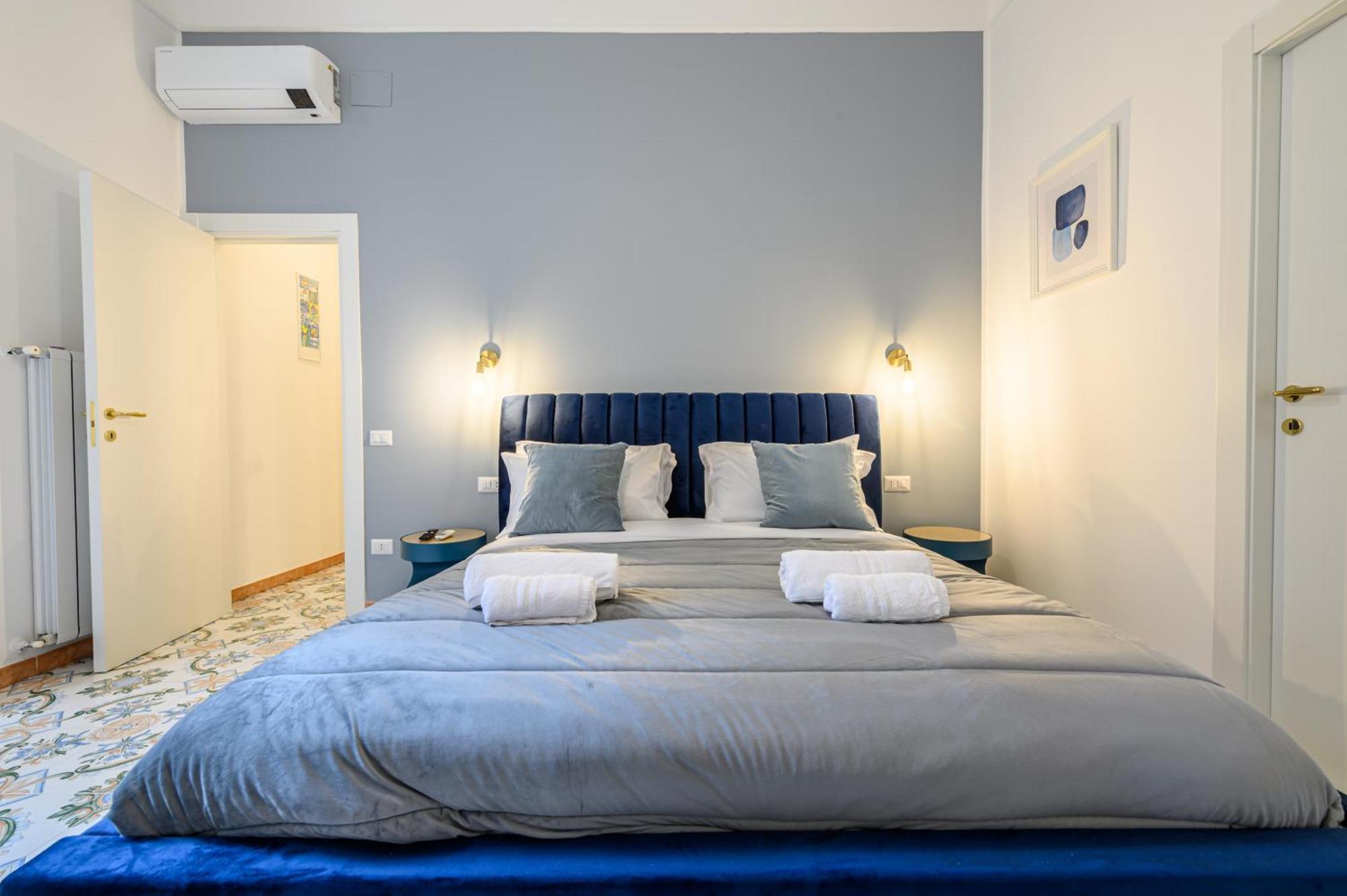 נאפולי Guest House 121 Charming Apartment מראה חיצוני תמונה