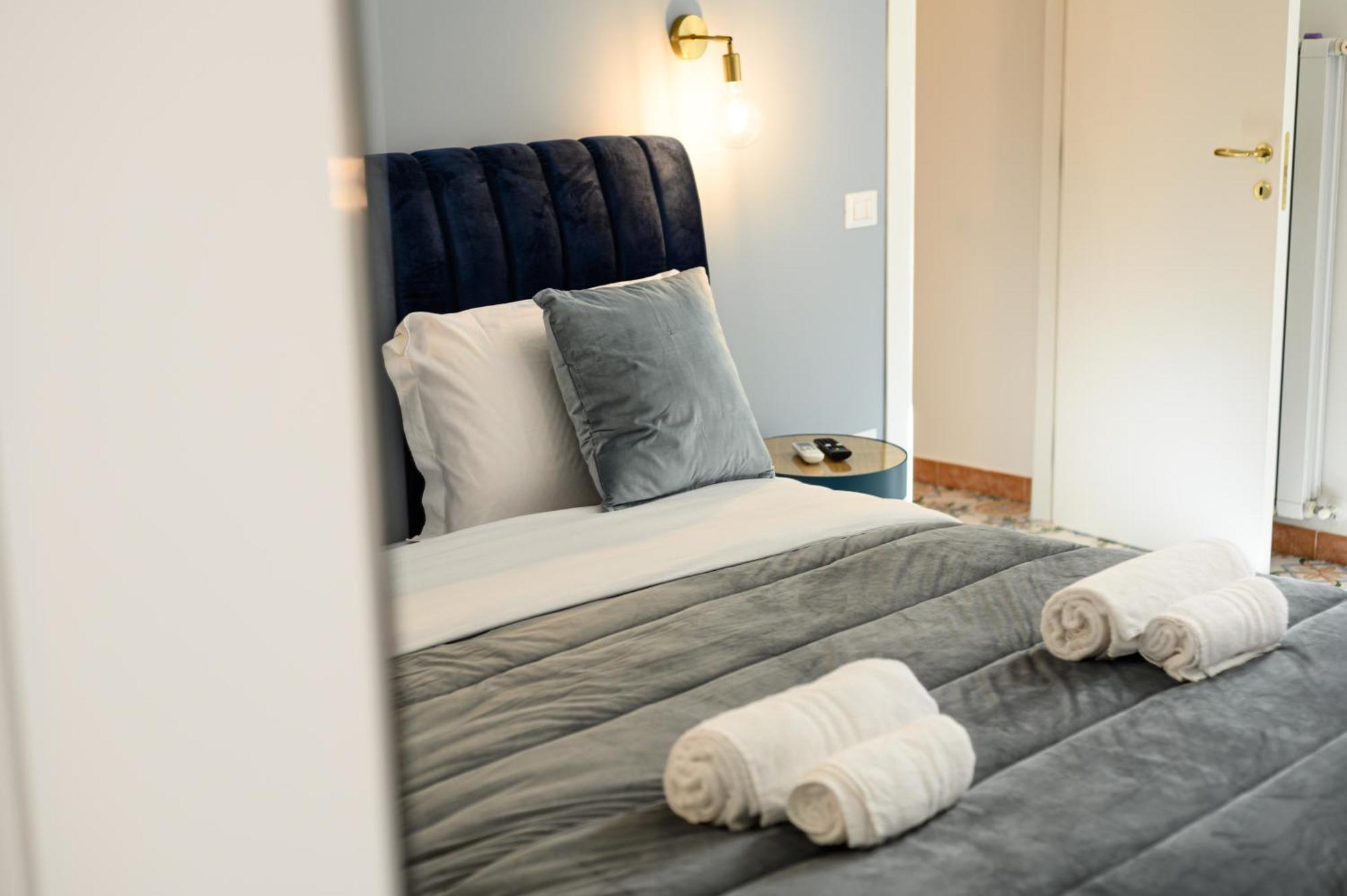 נאפולי Guest House 121 Charming Apartment מראה חיצוני תמונה