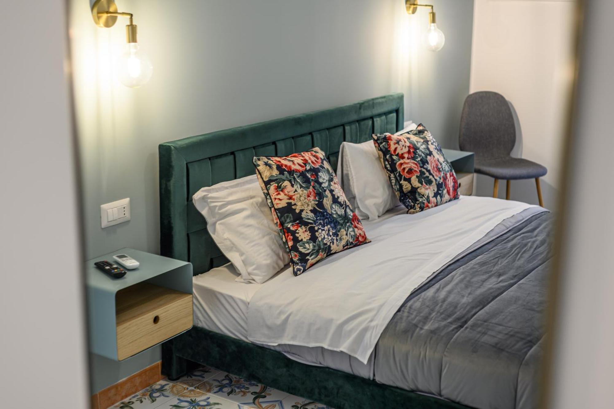 נאפולי Guest House 121 Charming Apartment מראה חיצוני תמונה